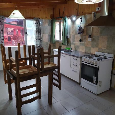 Huellas Hostel ラゴ・プエロ エクステリア 写真