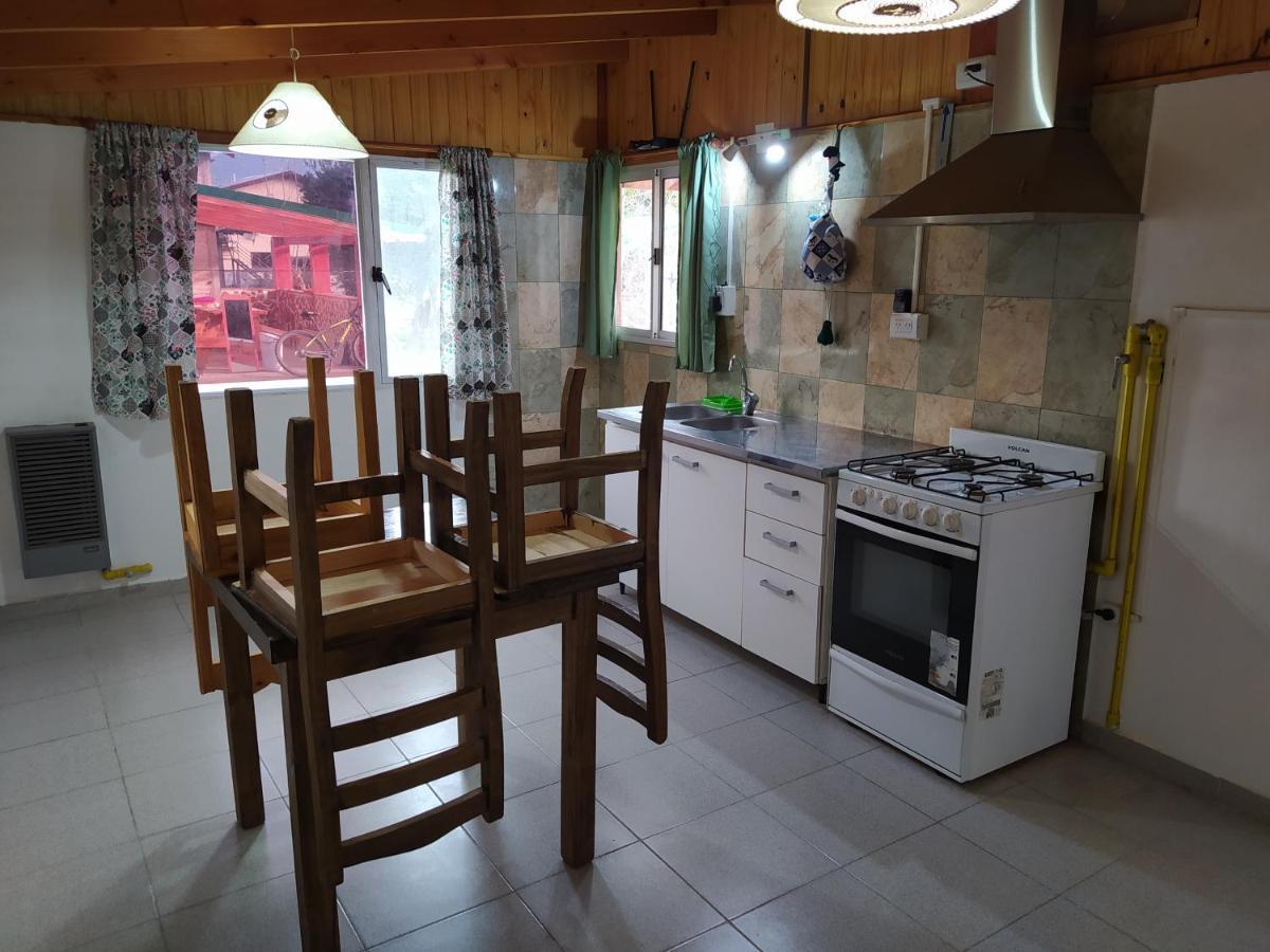 Huellas Hostel ラゴ・プエロ エクステリア 写真