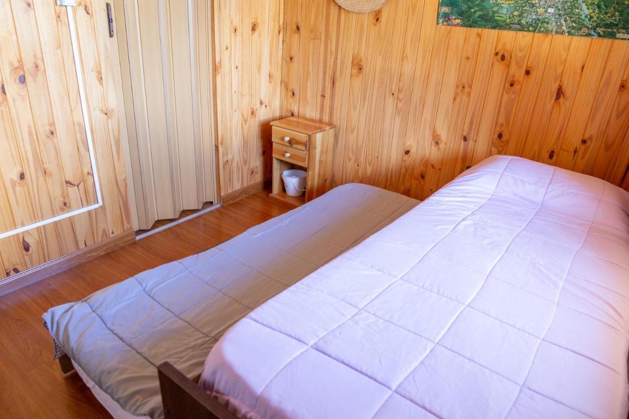 Huellas Hostel ラゴ・プエロ エクステリア 写真