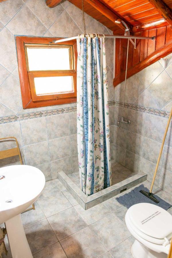 Huellas Hostel ラゴ・プエロ エクステリア 写真