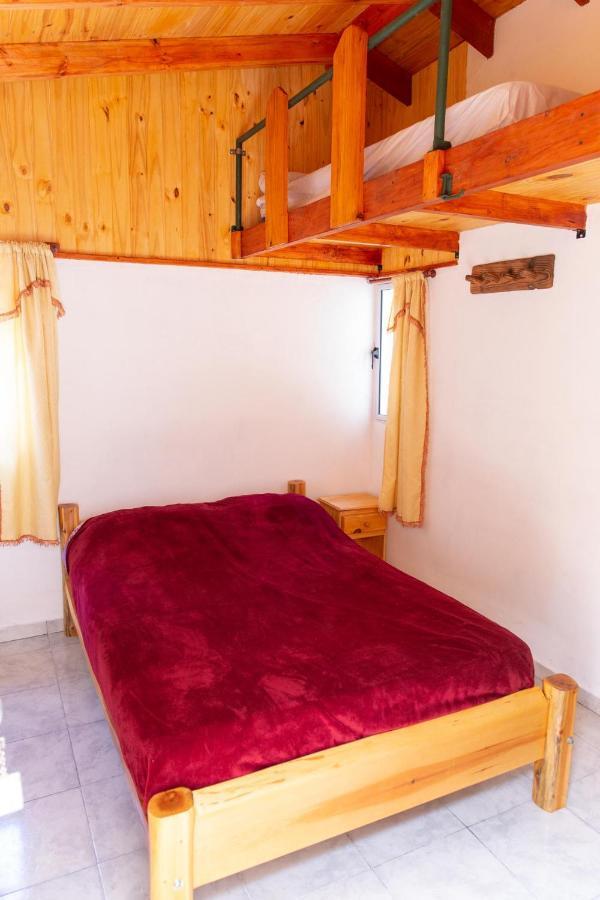 Huellas Hostel ラゴ・プエロ エクステリア 写真